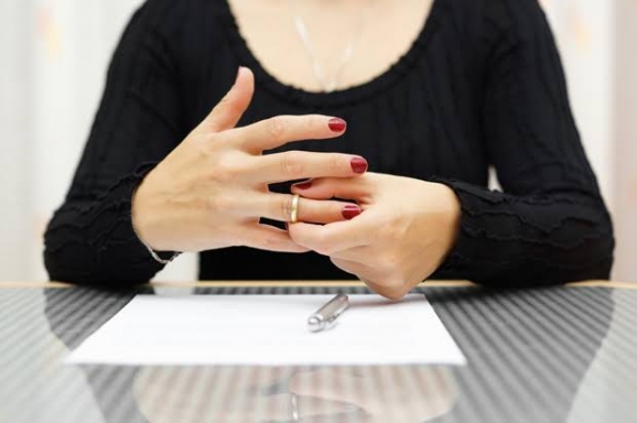 خلع کے متعلق پوچھے گئے سوالات خلع کے متعلق پوچھے گئے سوالات